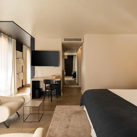 De Nell 5*
