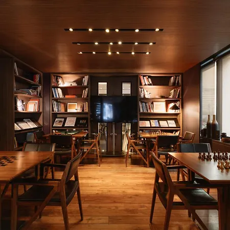 De Nell Ξενοδοχείο 5*