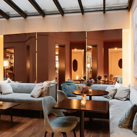 De Nell Παρίσι