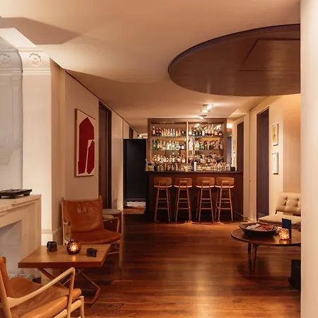 De Nell Ξενοδοχείο