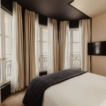 De Nell Ξενοδοχείο 5*