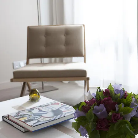 De Nell Παρίσι