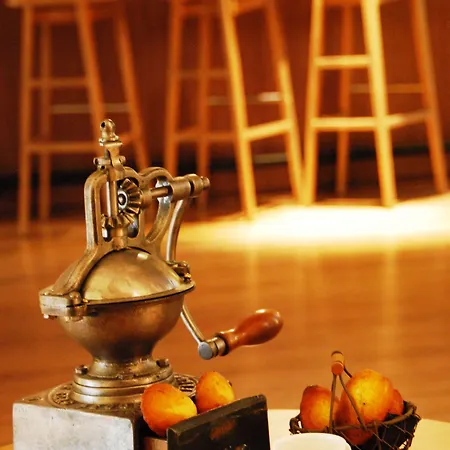 De Nell Ξενοδοχείο 5*