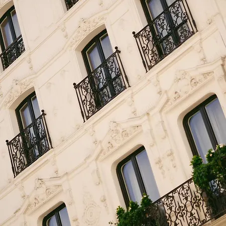 De Nell 5* Paris