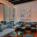 De Nell Hotel Parijs