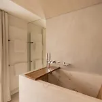 De Nell Hotel