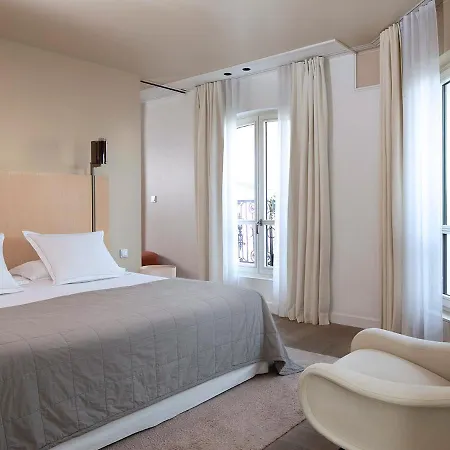 Hotel De Nell