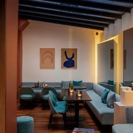 De Nell Hotel