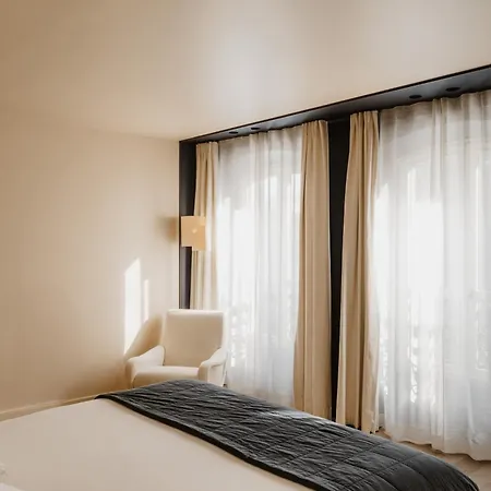 Hotel De Nell 5*