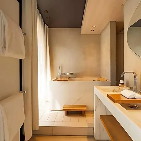 De Nell Hotel 5*