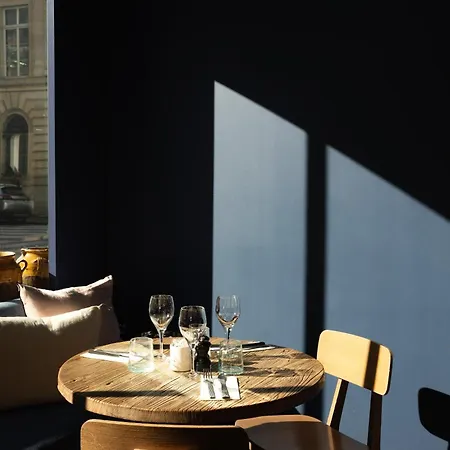 De Nell Hotel