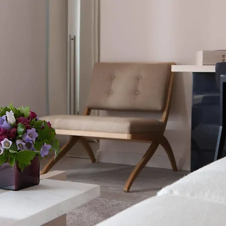 De Nell Hotel 5*