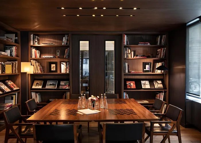 دي نيل فندق باريس