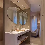De Nell 5* Paris