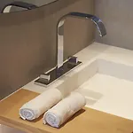De Nell Hotel 5*