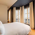 De Nell Hotel