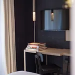 De Nell מלון פריז
